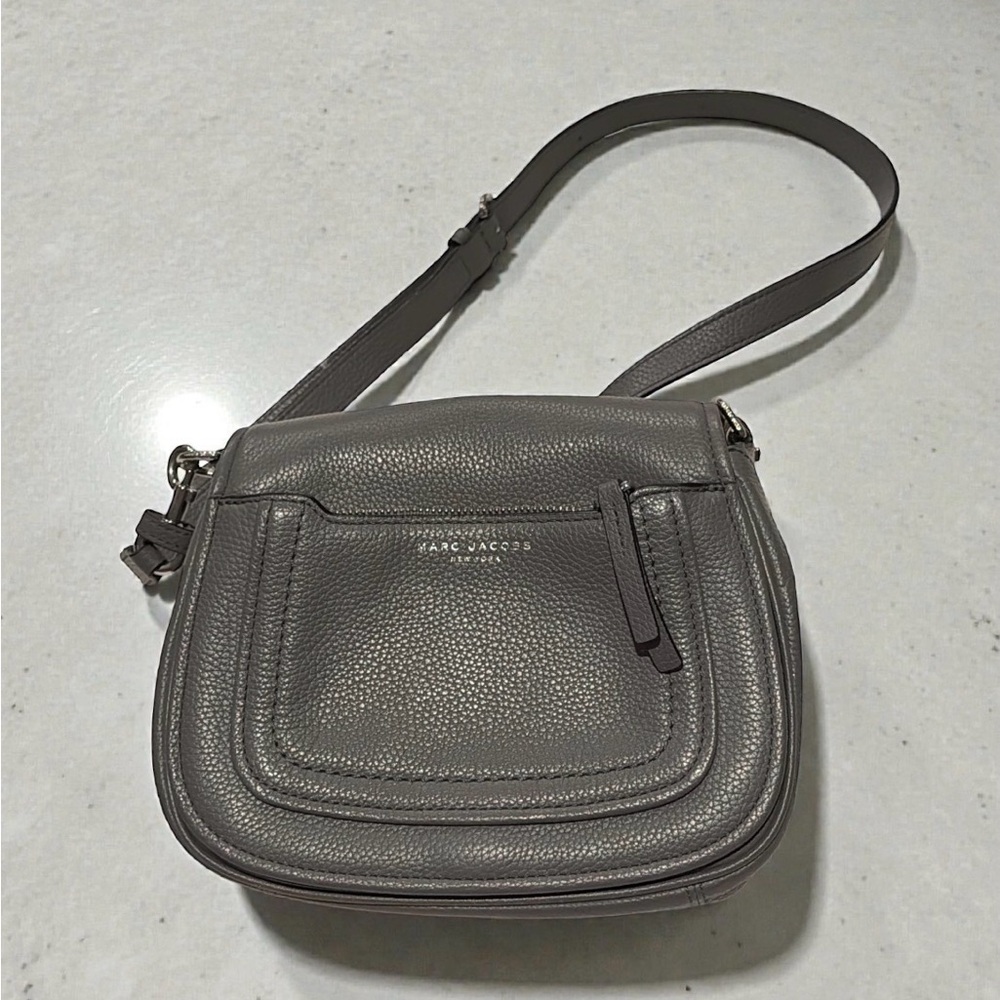 Marc Jacobs Pebble‎ Gray Crossbody Bag